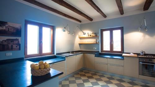 Castellabate House | Natursteinvilla mit Meerblick , 2km über dem Meer-Cilentissimo