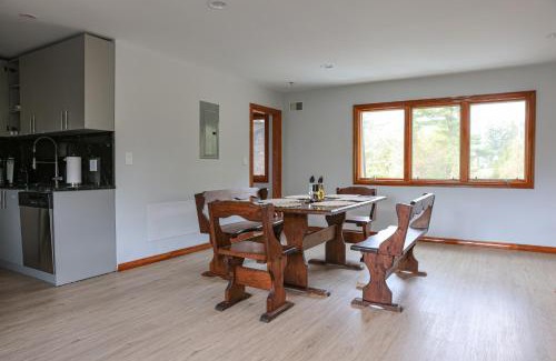 Penns Park Apartment | Nature Farm Stay , Lake , Fish , Animals ,Romance