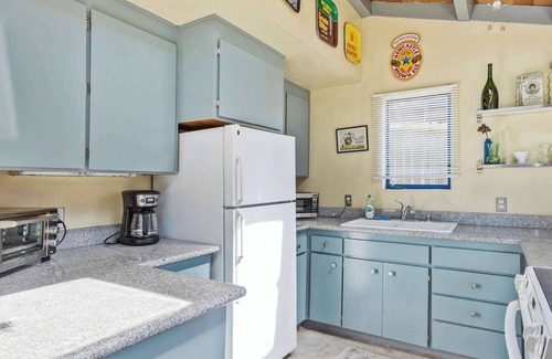 Salmon Creek House | Nature Lover's Paradise | Steps to Beach | Dogs OK