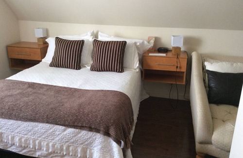 Larouche House | Nature On The Edge Of Lac Kenogami Room