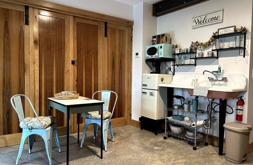 Hermann Apartment | Nature`s Nook by Zia, Hermann