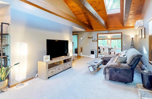 Damariscotta House | Nature's Nook