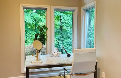 West Simsbury Villa | Nature's Oasis - 15 Mins to Ski Resort