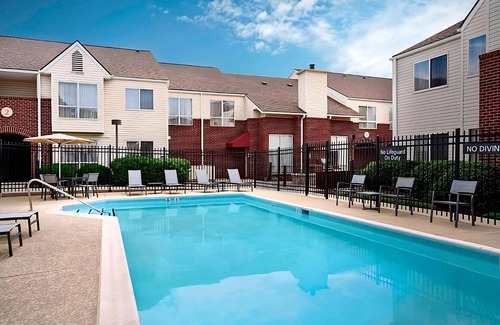 Parole Hotel | Nautical Adventure Awaits in Annapolis Suites! Pets Allowed Here! Free Breakfast
