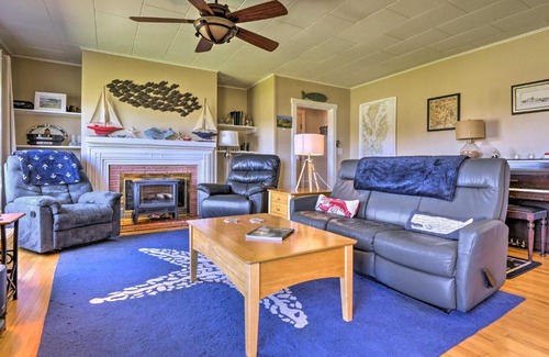 Lubec House | Nautical Lubec Cottage with Fire Pit and Grill!