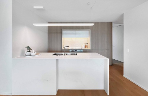 Shell Cove Apartment | Nautilus View - Luxury Marina Getaway