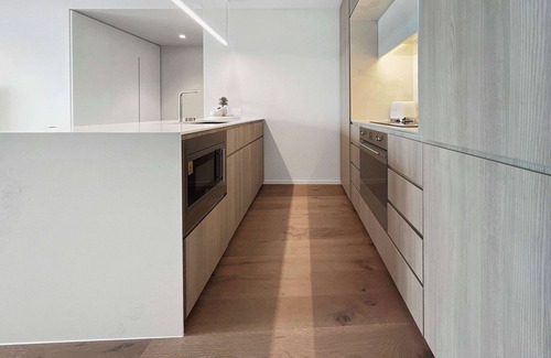 Shell Cove Apartment | Nautilus View - Luxury Marina Getaway