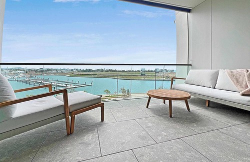 Shell Cove Apartment | Nautilus View - Luxury Marina Getaway