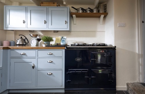 Port Navas Cottage | Navas Nook, Dog Friendly Waterfront Cottage