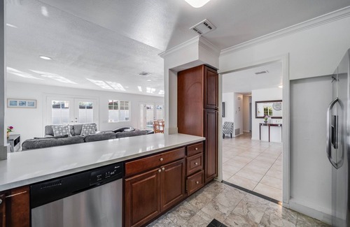 Desert Park Estates House | Navigate Stays Hoops and Hues Hideaway