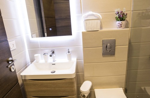 Gemmayzeh House | Navy