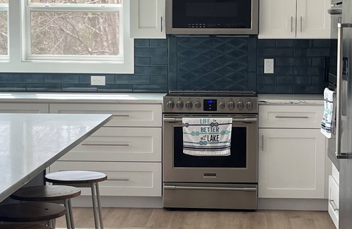 La Follette House | nBRAND NEW BEAUTIFUL LAKE FRONT HOME