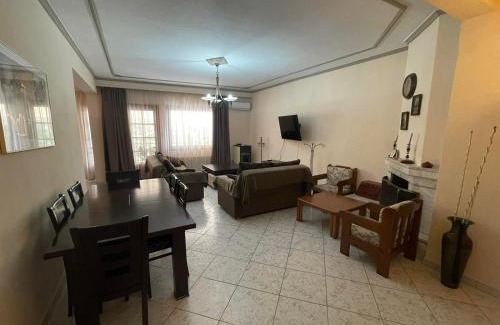Nea Peramos Apartment | Nea Peramos Large Apartment Near the Beach