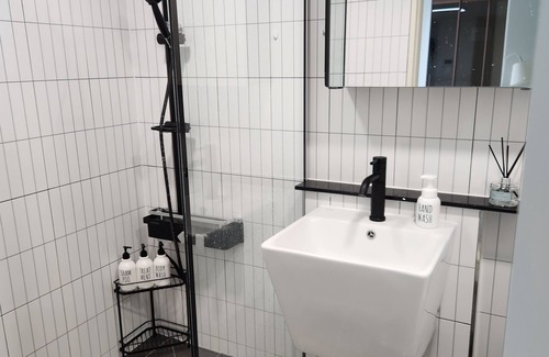 Donghae Bed & Breakfast | #near beach 5min-walk#Cozy Space for Solo Female Travelers in Donghae in Korea