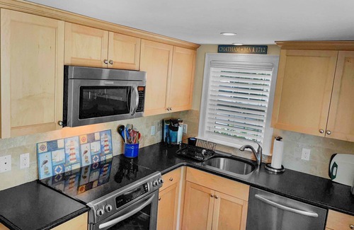 North Chatham Condo | Near Beach, Renovated Condo, AC, Wifi