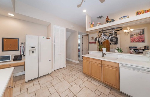 Tarpon Springs House | Near Beaches