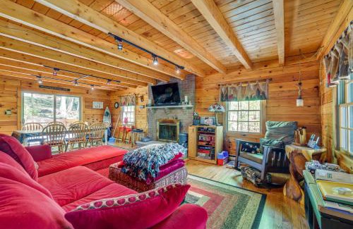 Bushkill House | Near Bushkill Falls Pocono Mountains Cabin!