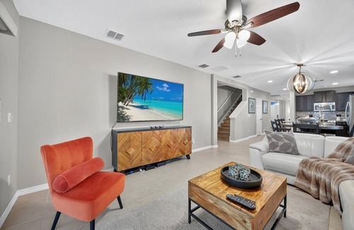 West Haven House | Near Disney w/Star Wars Game Room & Private Pool