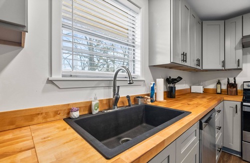 Hillcrest House | Near Downtown Little Rock 4 BR 2.5 BA House