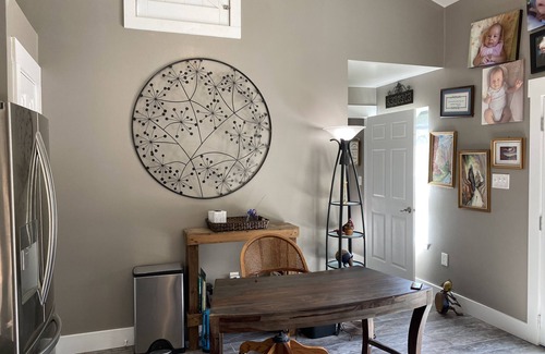 Jefferson Apartment | Near Downtown - Private 1 Bedroom Full Living and Kitchen Space