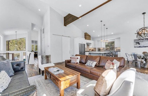 Upper Kingsbury House | Near Heavenly, Boulder & Stagecoach Lodges w/Spa