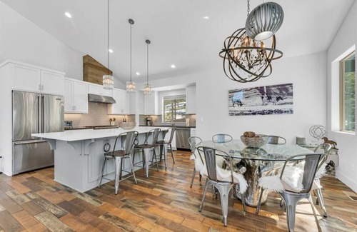 Upper Kingsbury House | Near Heavenly, Boulder & Stagecoach Lodges w/Spa