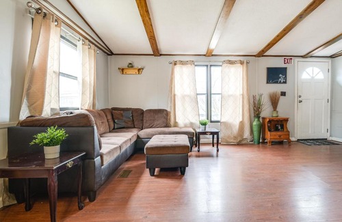 Perryman House | Near Leidos Field at Ripken Stadium Aberdeen Home