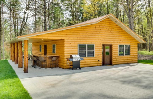 Hatfield House | Near Memorial Park Lake Arbutus Vacation Rental