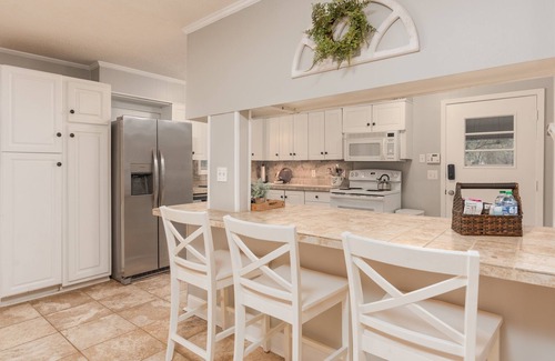 Starkville House | Near MSU | Cozy | Fire Pit