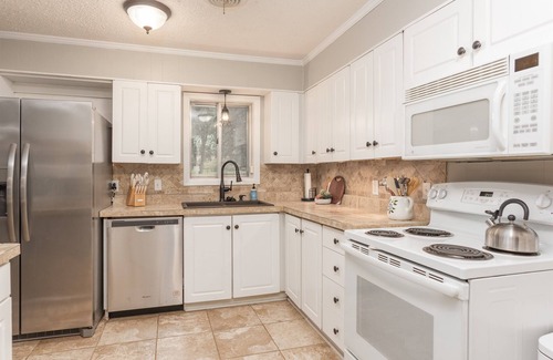 Starkville House | Near MSU | Cozy | Fire Pit