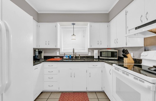 Starkville House | Near MSU | Stylish | Open Layout