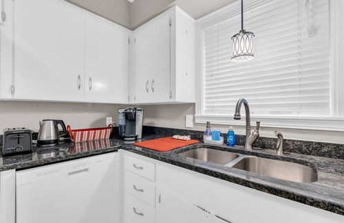 Starkville House | Near MSU | Stylish | Open Layout