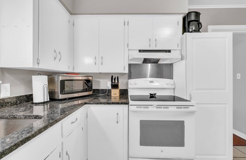 Starkville House | Near MSU | Stylish | Open Layout