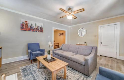 Vollintine-Evergreen House | Near Shopping & Dining- Magic in Midtown- 2 Units