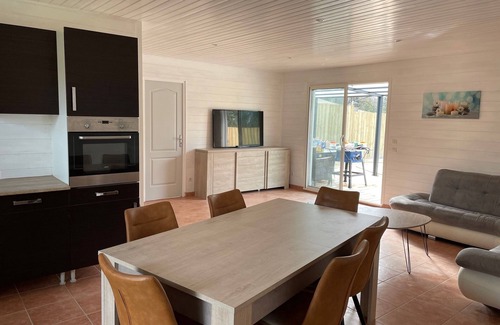 Grayan-Et-L'Hopital House | Near Soulac/mer 6-person house with heated indoor pool