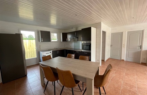 Grayan-Et-L'Hopital House | Near Soulac/mer 6-person house with heated indoor pool