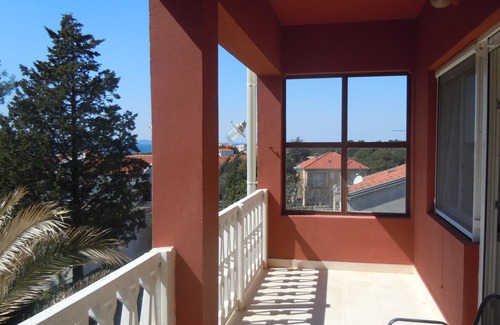 Petrcane Apartment | Near the beaches, sea view with enough comfort