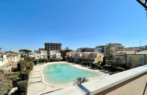 Faro Apartment | Near the sea-large terrace overlooking the pool-top floor