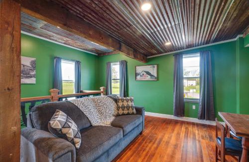 Treloar Apartment | Near Wineries Country Condo in New Haven