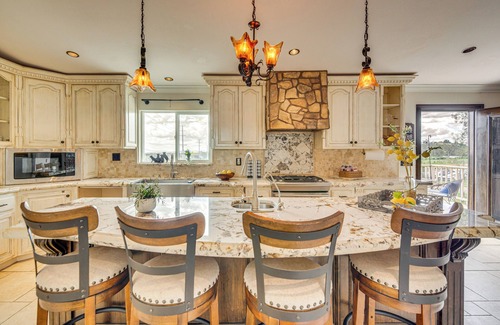 Menifee House | Near Wineries & Dining: Exquisite Menifee Home!