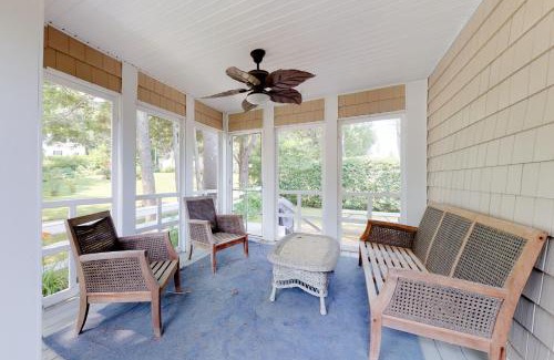 York Harbor House | Necessary Escape
