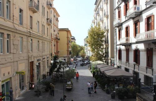 Vomero Apartment | Nel Cuore del Vomero Apartament