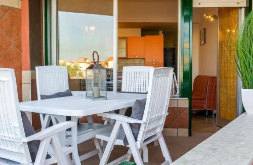 Porticato Apartment | Nero D Avola