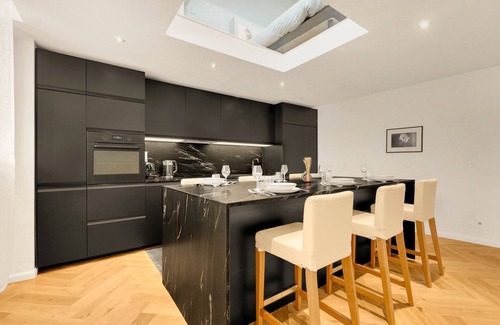 Patte d'Oie Apartment | Nero Marquina - Climatisé, proche métro