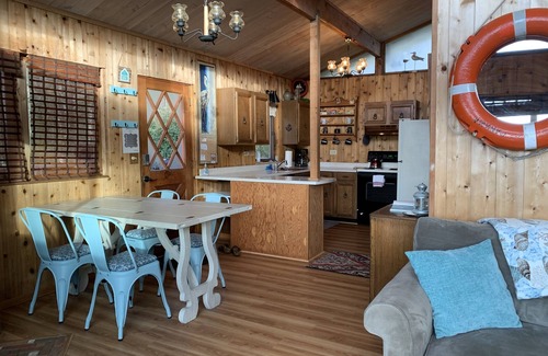 Neskowin Cabin | Neskowin Gem - Beach Front Property