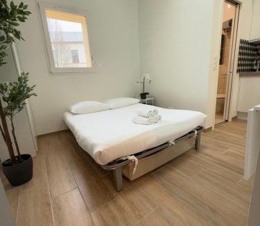 Auteuil Apartment | Nest by Eiffel Tower and Roland Garros