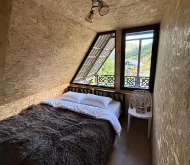 Roshka House | nest house kmosti ბუდე სახლი ქმოსტი