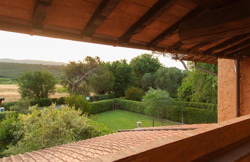 Castiglione della Pescaia Apartment | Nested in the green, close to the sea