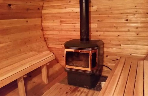 Armstrong Cabin | Nestled in the Countryside for your Perfect, Quiet Family Vacation.