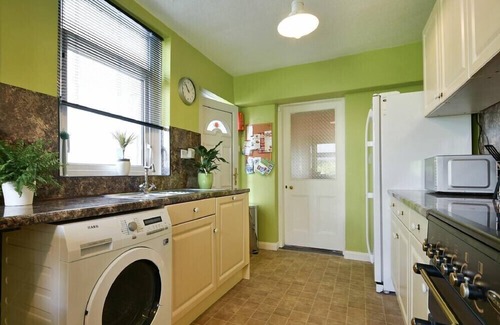Amble Cottage | NETTIE'S VIEW, pet friendly, country holiday cottage in Amble
